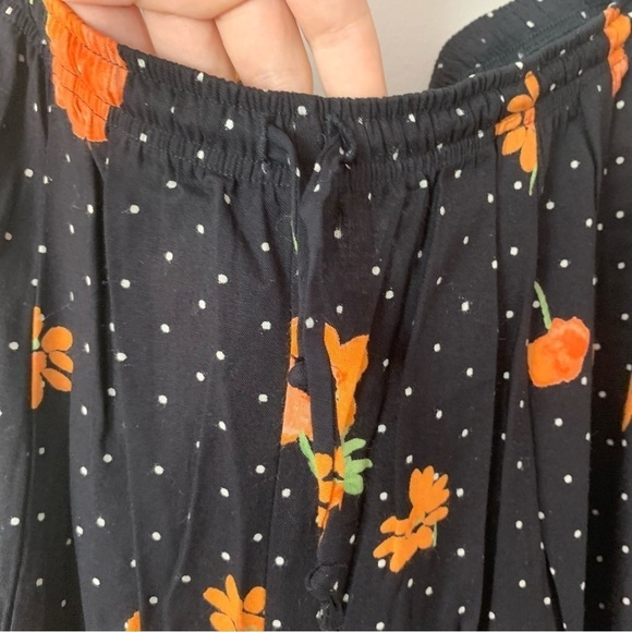 Women's Vintage Elastic Waist Black Floral Print Wide Leg Pants - Picture 3 of 7